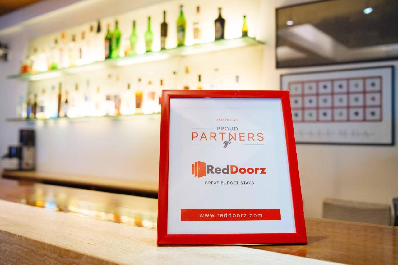 Reddoorz Plus Near Naia Expressway Пасай Экстерьер фото